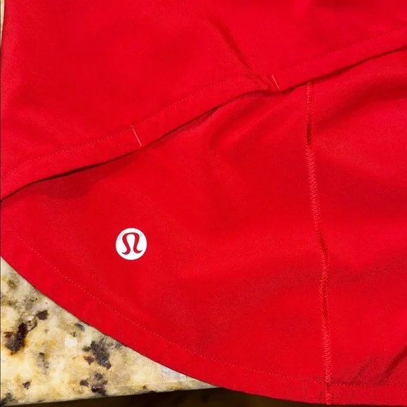 Lululemon Athletica High waist Speed Up shorts, size 8 - Picture 3 of 6